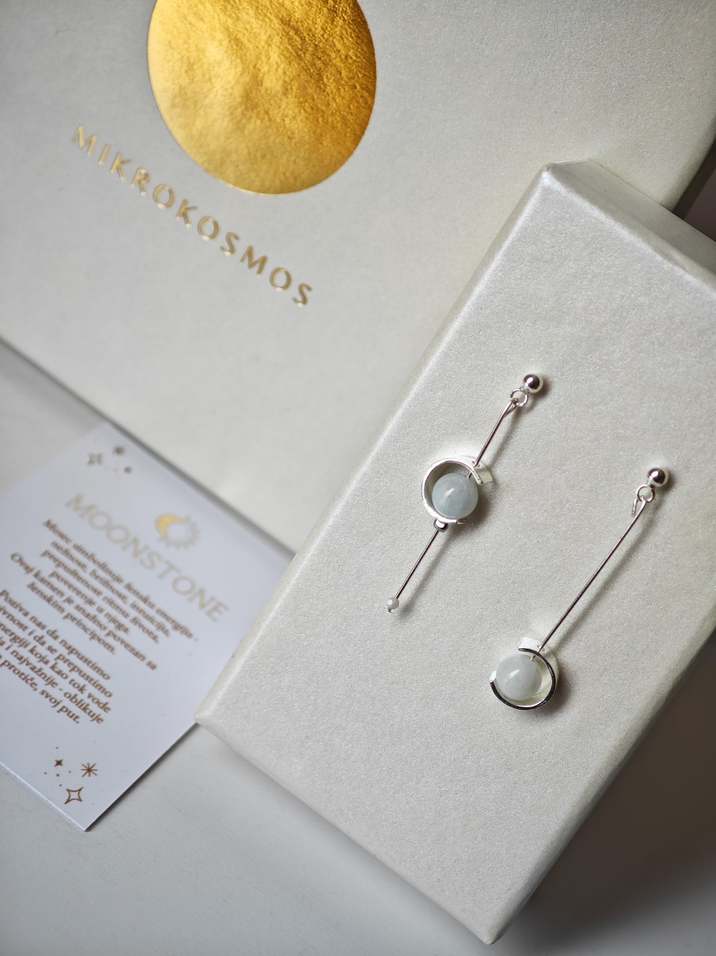 Full moon set